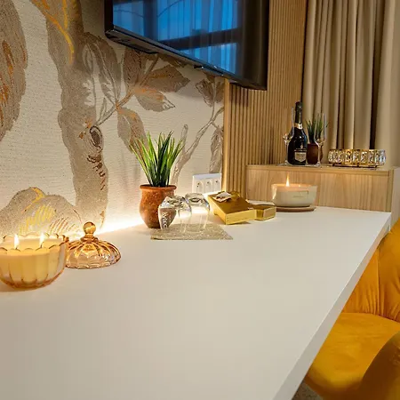 Kamelia Hotell 3*